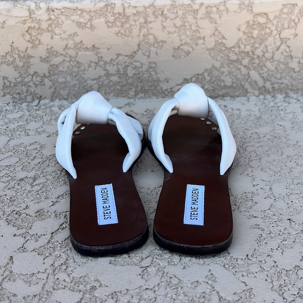 steve madden puffy strap bone leather sandals with rhinestones - Picture 4 of 5